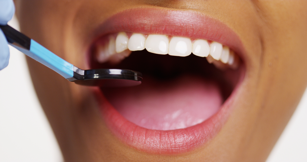 Kompleksowe leczenie dentystyczne – odkryj trasę do zdrowej i uroczego uśmiechów.